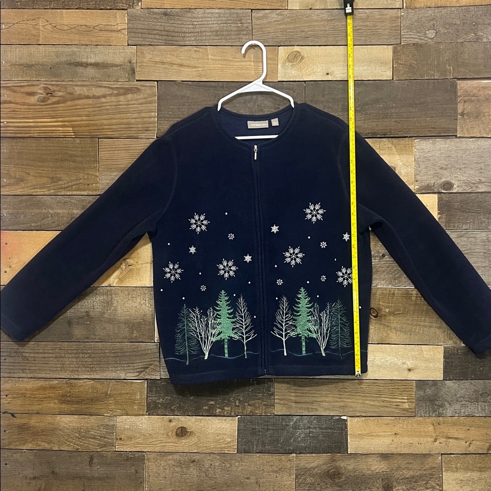 Croft & Barrow Fleece Navy Zip Up Jacket Christmas Theme Trees/Snowflakes Large - Picture 9 of 10